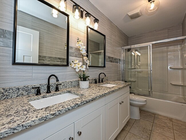 Building Photo - 9565 Man O War Dr