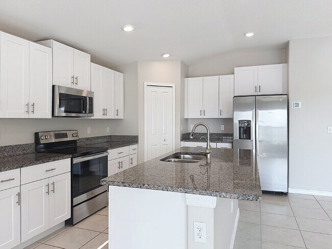 Building Photo - 31857 Sun Kettle Lp