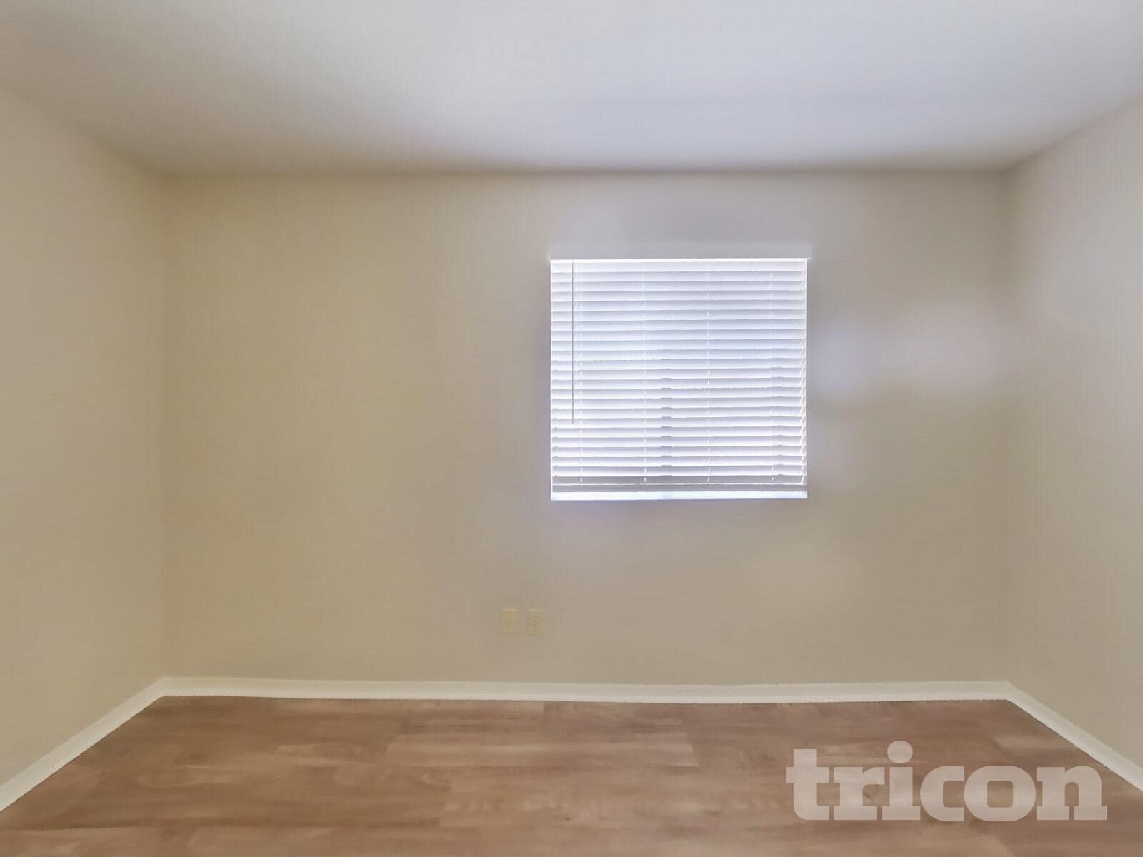 Building Photo - 6309 E Ivyglen St