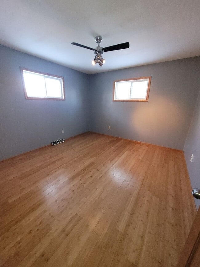 Building Photo - 3021 Blakeley Ave