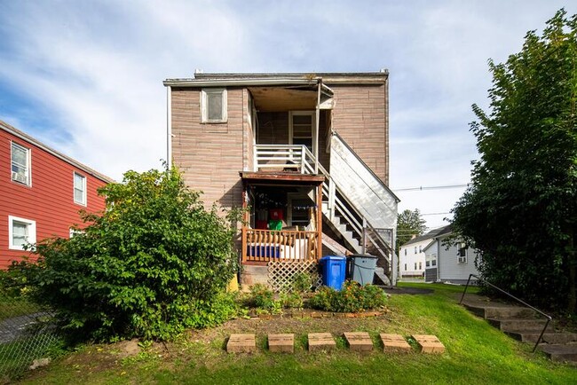 Building Photo - 233 Stow Ave