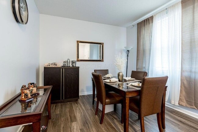 Building Photo - 123 Schellinger St