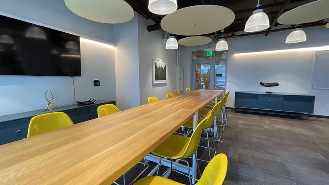 Building Photo - Unbeatable location in Kakaako/Ward Village areas -  2 Bed 2 Bath 1 Parking