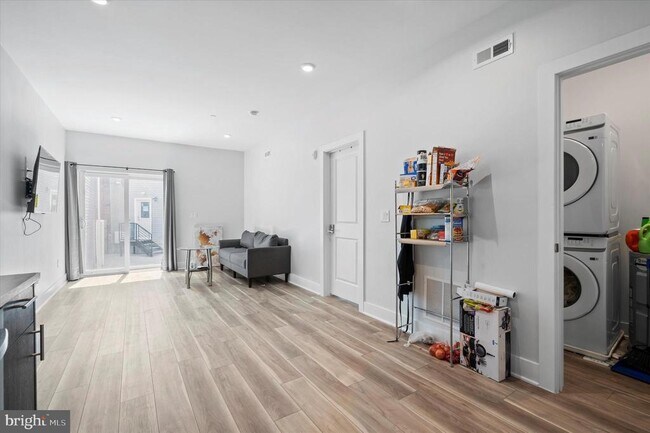 Building Photo - 3938 Haverford Ave