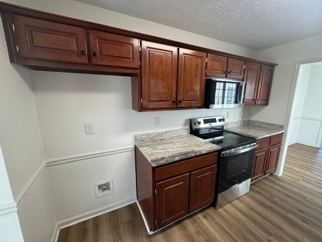 Building Photo - 2208 Summerwind Dr