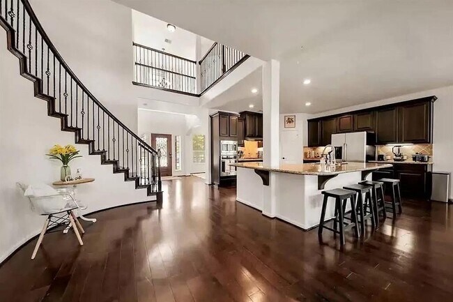 Building Photo - 8133 Tranquil Lake Way