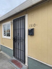 Building Photo - 15th Street