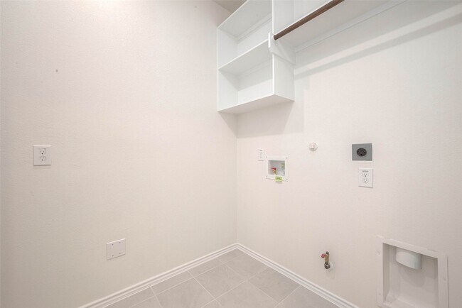 Building Photo - 1343 Vinter Mdws Ln