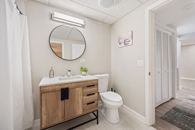 Building Photo - 14237 S Newberg Ct