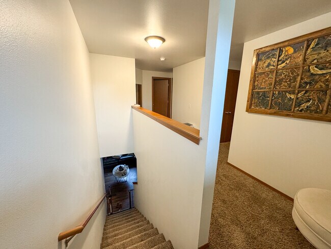 Building Photo - 16522 Mimosa Ct SE