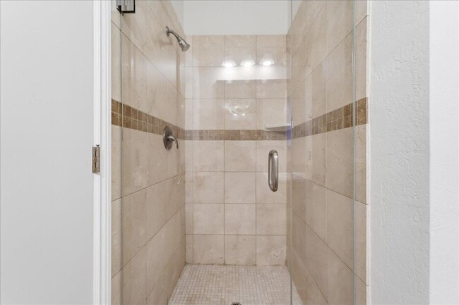 Building Photo - 11 Hayward Ave