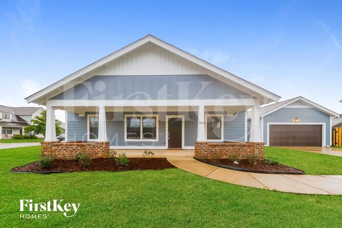 Primary Photo - 601 Enclave Ln
