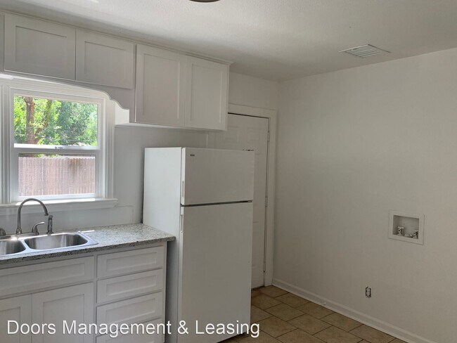 Building Photo - 3 br, 2 bath House - 2913 Canton Avenue