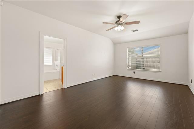 Building Photo - 300 Bluefinch Dr