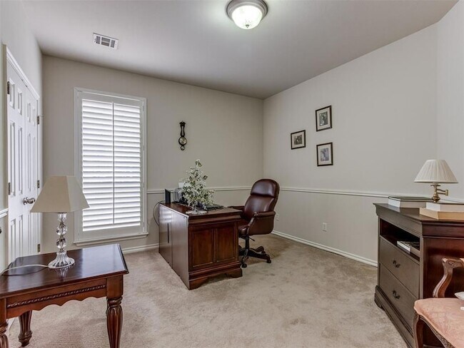 Building Photo - 15400 Swallowtail Rd