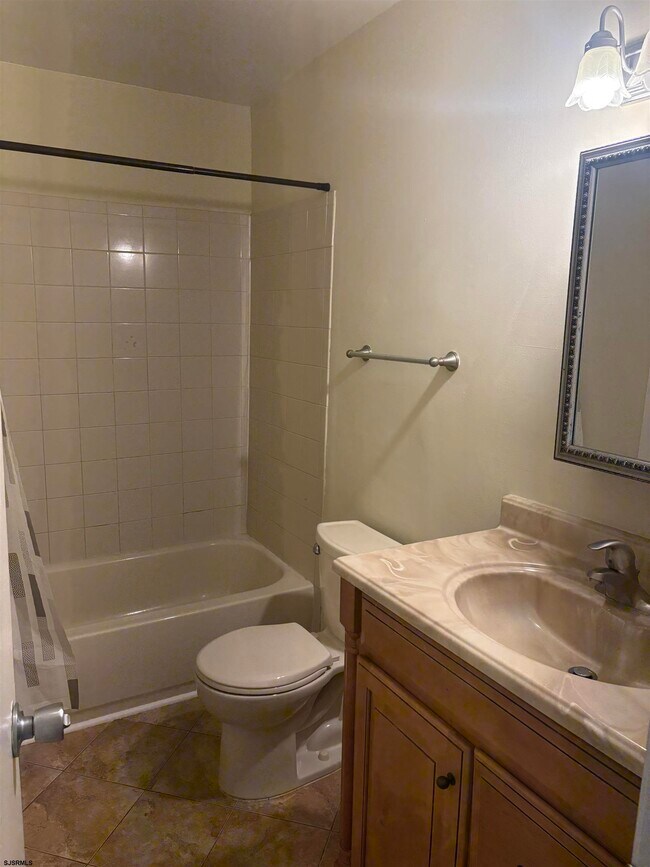 Building Photo - 2705 Goldenrod Ct