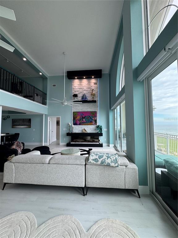 Building Photo - 200 Ocean Crest Dr