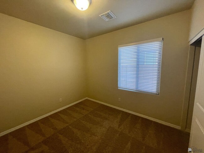 Building Photo - 6132 E Overlook Ln