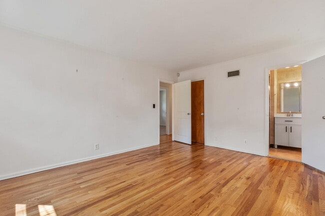 Building Photo - 15 Bonnie Meadow Rd