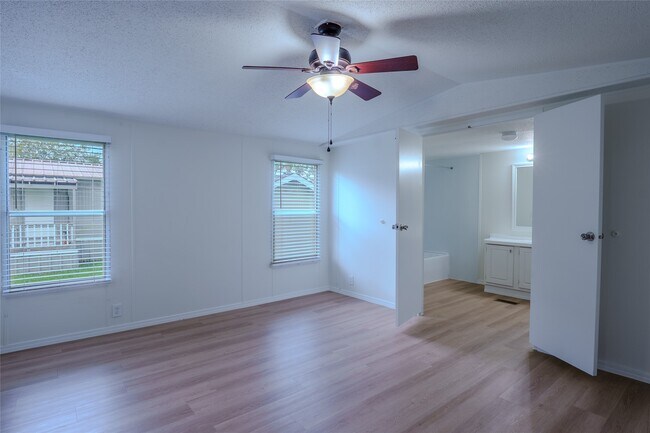 Building Photo - 20511 N Navasota St