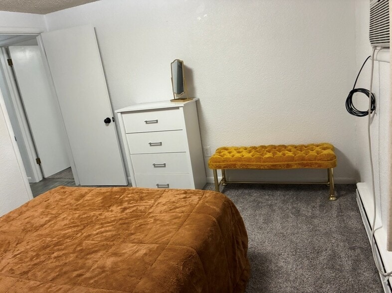 Building Photo - 2901 8th Ave N