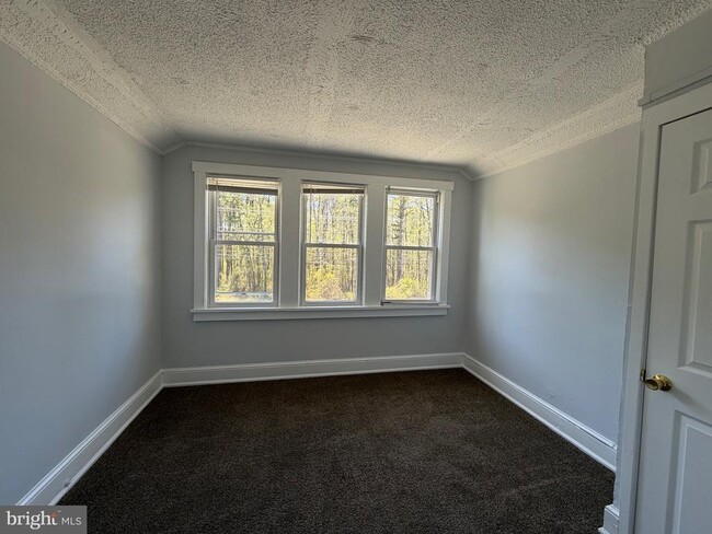 Building Photo - 705 W White Horse Pike