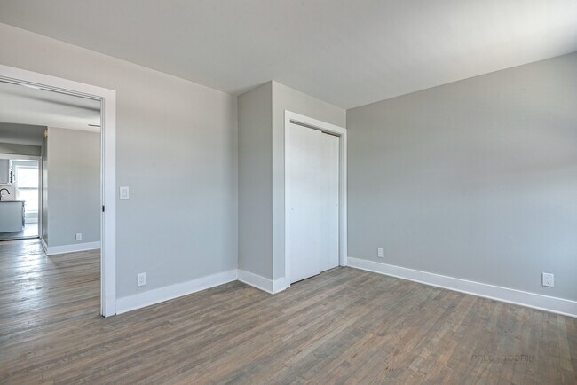 Building Photo - 201 S Main St