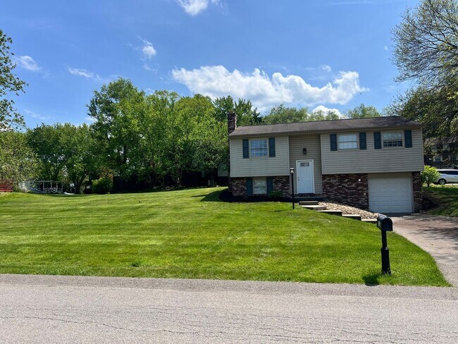 Building Photo - Modern 3-Bed, 2-Bath Home with New Kitchen & Upgrades