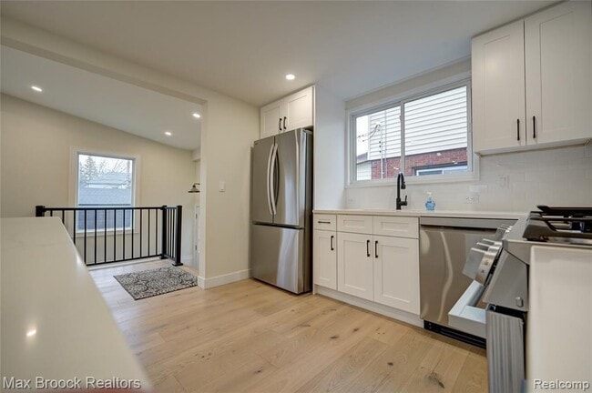 Building Photo - 409 Baldwin Ave