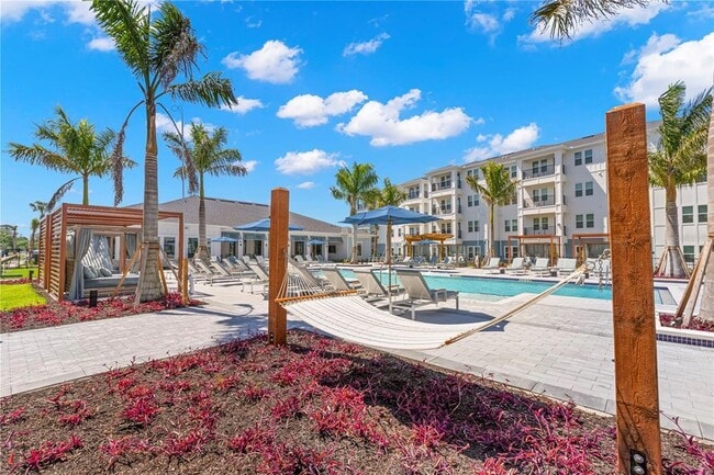 Building Photo - 1101 S Tamiami Trl