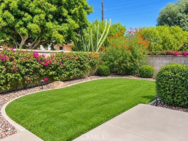 Building Photo - 78964 Naranja Dr