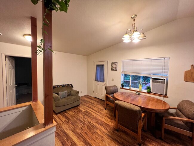 Building Photo - 21896 Fallview Dr