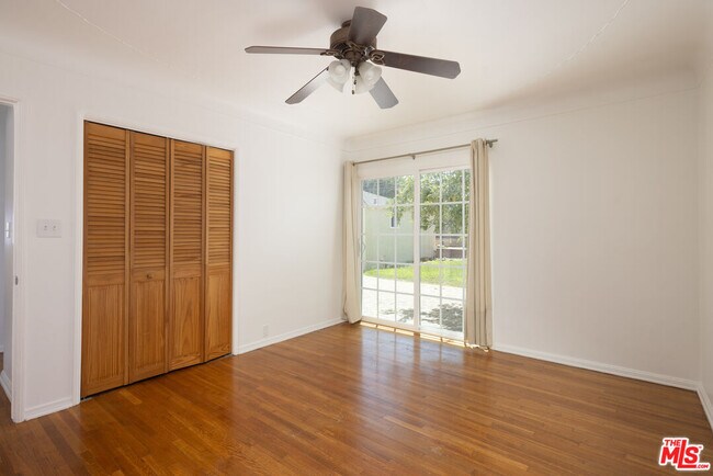 Building Photo - 8333 Airlane Ave