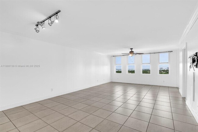 Building Photo - 5401 Collins Ave