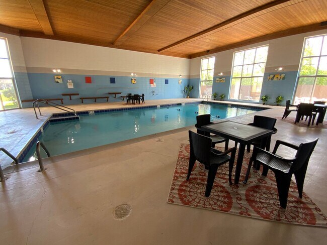 Building Photo - Spruce Court Apartment - Greenfield WI - Call 262-420-0390 to schedule a showing