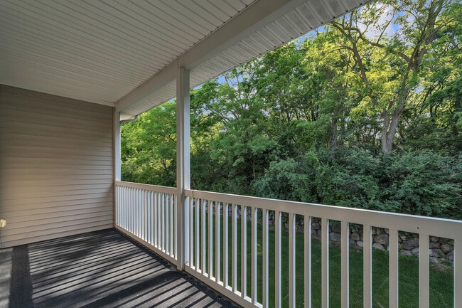 Building Photo - 2950 Hunley Dr