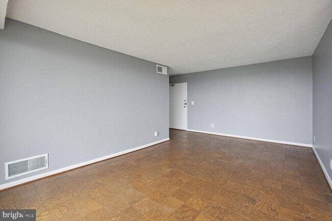 Building Photo - 4410 Oglethorpe St
