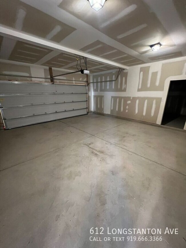 Building Photo - 612 Longstanton Ave