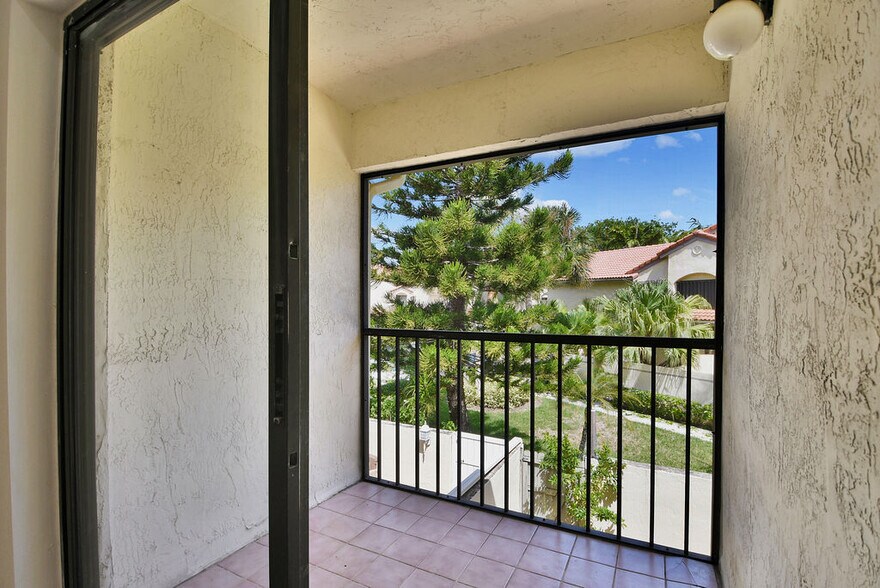 Building Photo - 3501 Magellan Cir