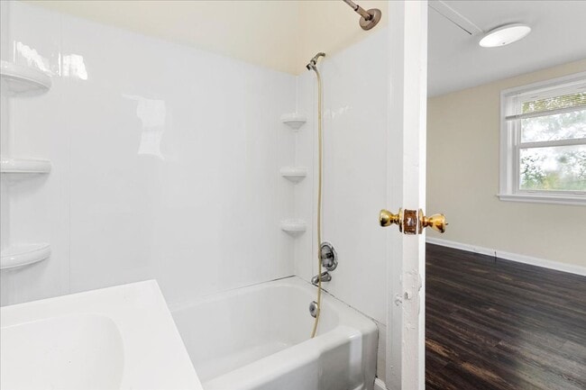 Building Photo - Three Bedroom Available Now In Radford