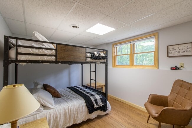 Building Photo - 670 Wayeeses Shore Rd Morgan