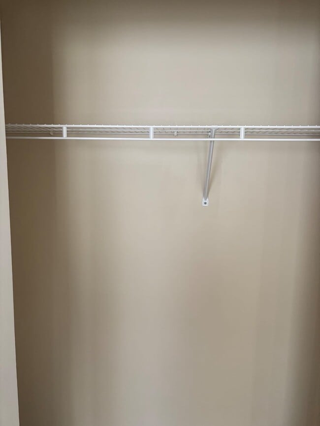 Building Photo - 121 Faybrook Dr