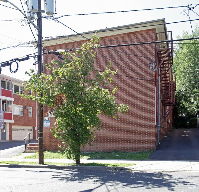 977 Stuyvesant Ave - 977 Stuyvesant Avenue