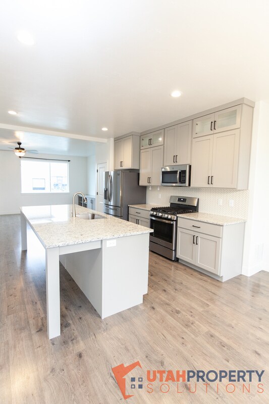 Building Photo - 468 S 700 W