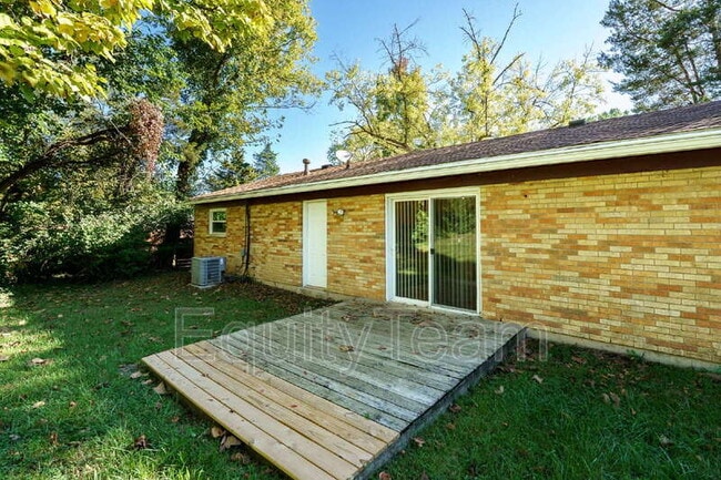 Building Photo - 9609 Helmsley Way