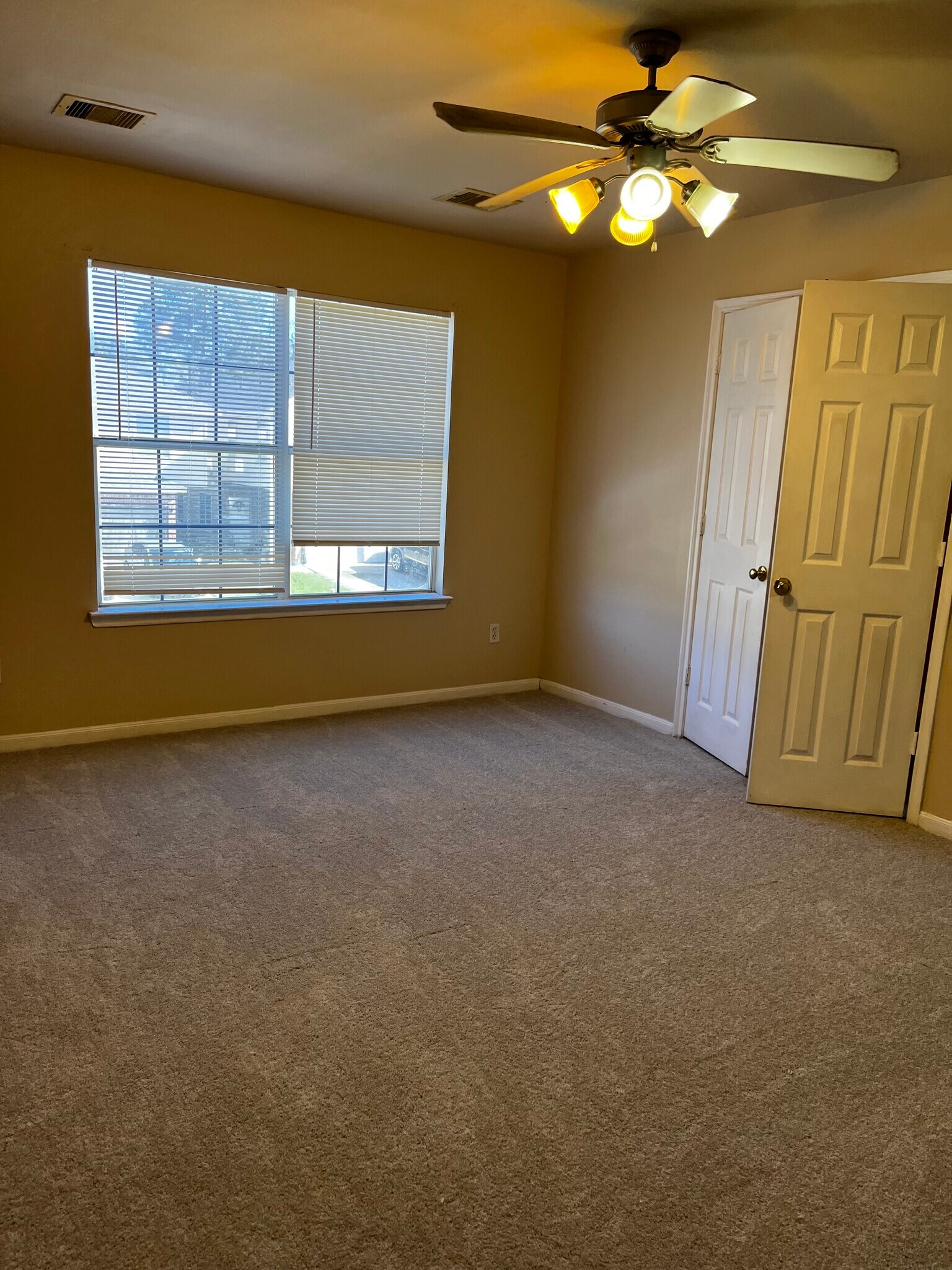 master bedroom - 11811 Chetman Dr
