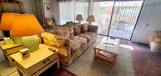 Building Photo - 470 S Calle Encilia