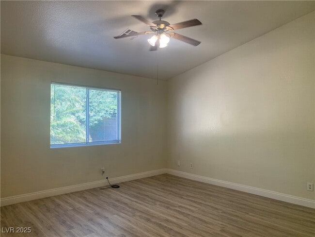 Building Photo - 3520 Sea Grass Dr