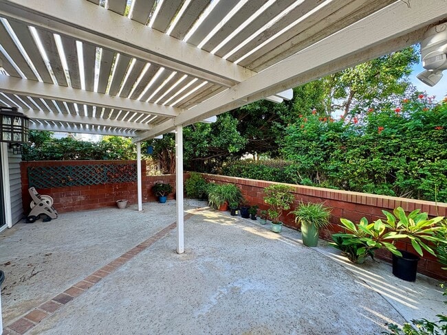 Building Photo - 2 Bedroom Plus Office House in Carlsbad