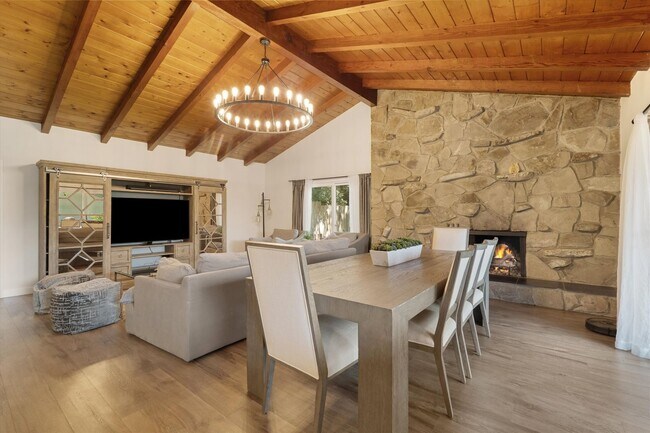 Building Photo - La Canada 4-Bedroom Home | Large Lot, Updated Kitchen, EV Charger